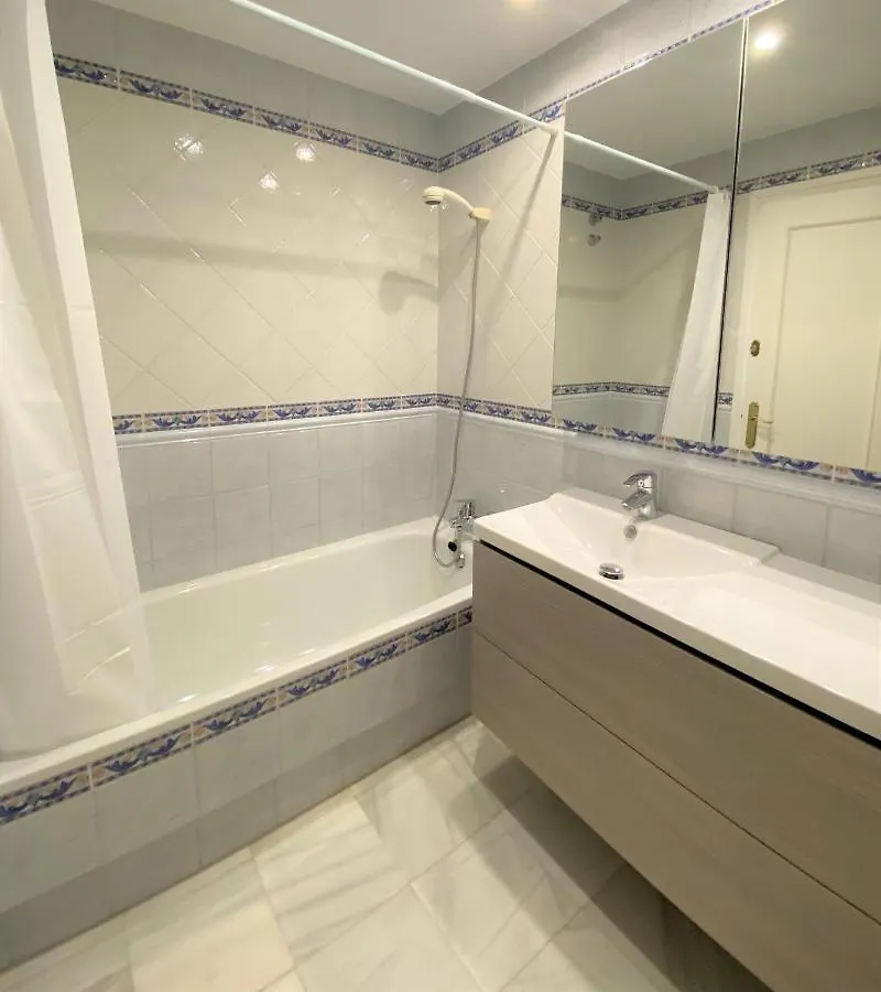 Apartaments Esbotzada L'Escala 0*,